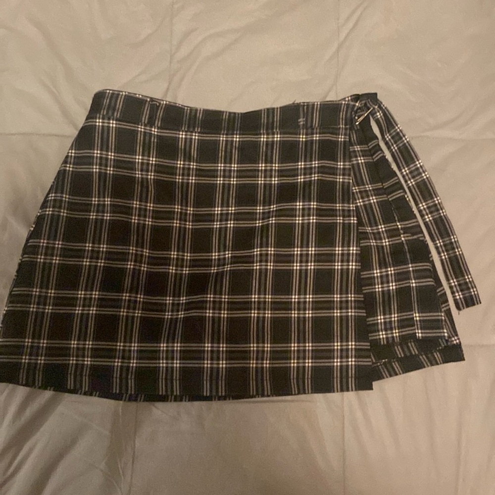 Rue 21, Medium Wrap Skort